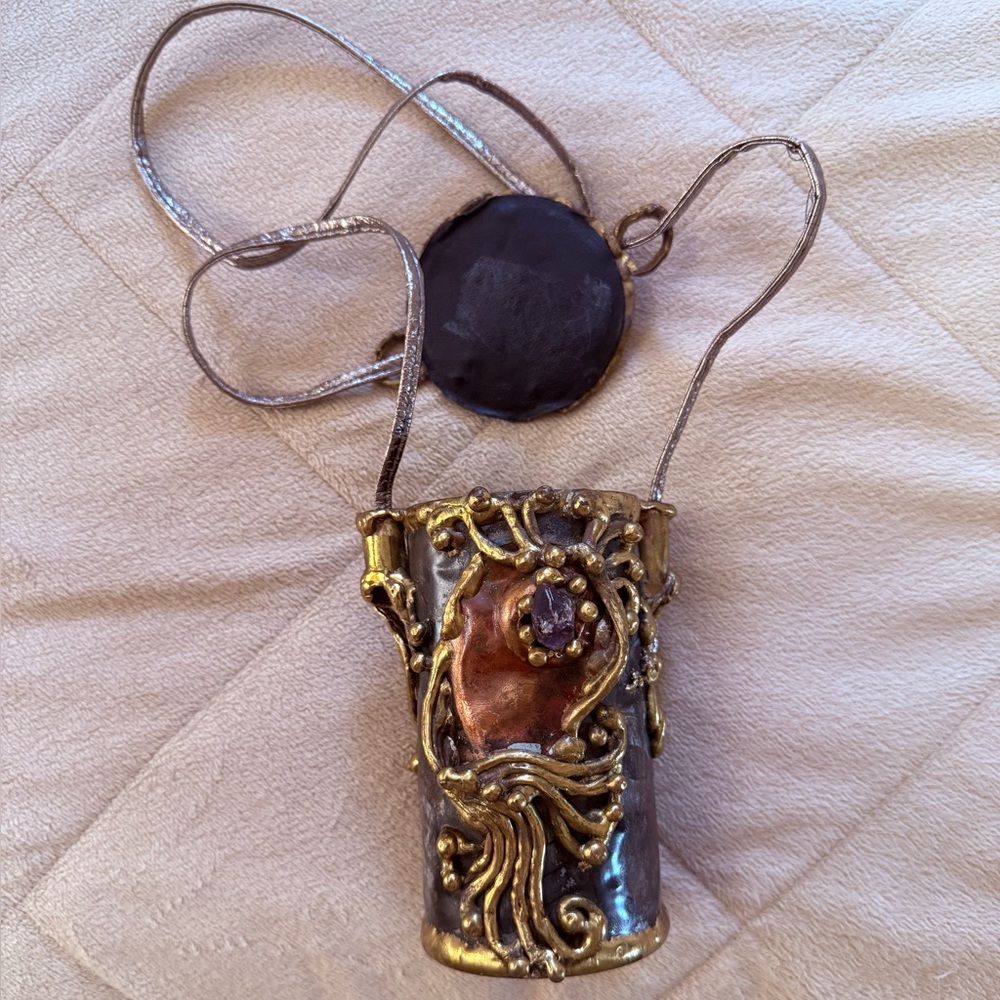 Gold and Bronze Decorative Vintage Can Purse